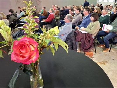 Siertelers verdiepen zich in onderzoek, trends en technieken op gevarieerde studiedag