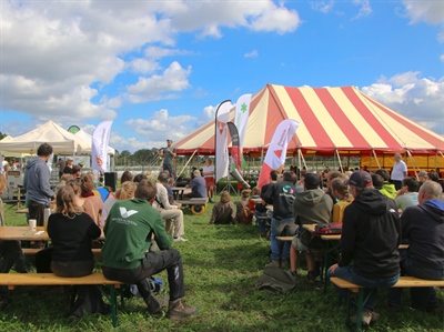 Succesvolle zesde editie van de Netwerkdag ‘Techniek in bio tuinbouw’ op gezellige Goedinge